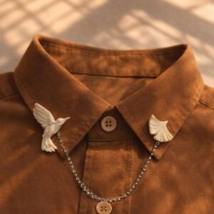 Colibrí y Ginkgo Collar Pin