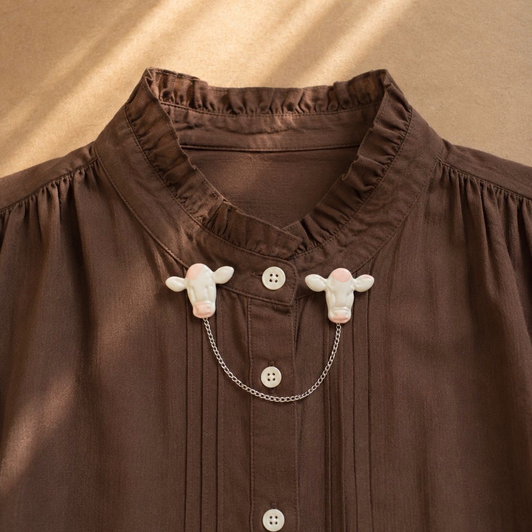 Vaquitas rosa Collar Pin