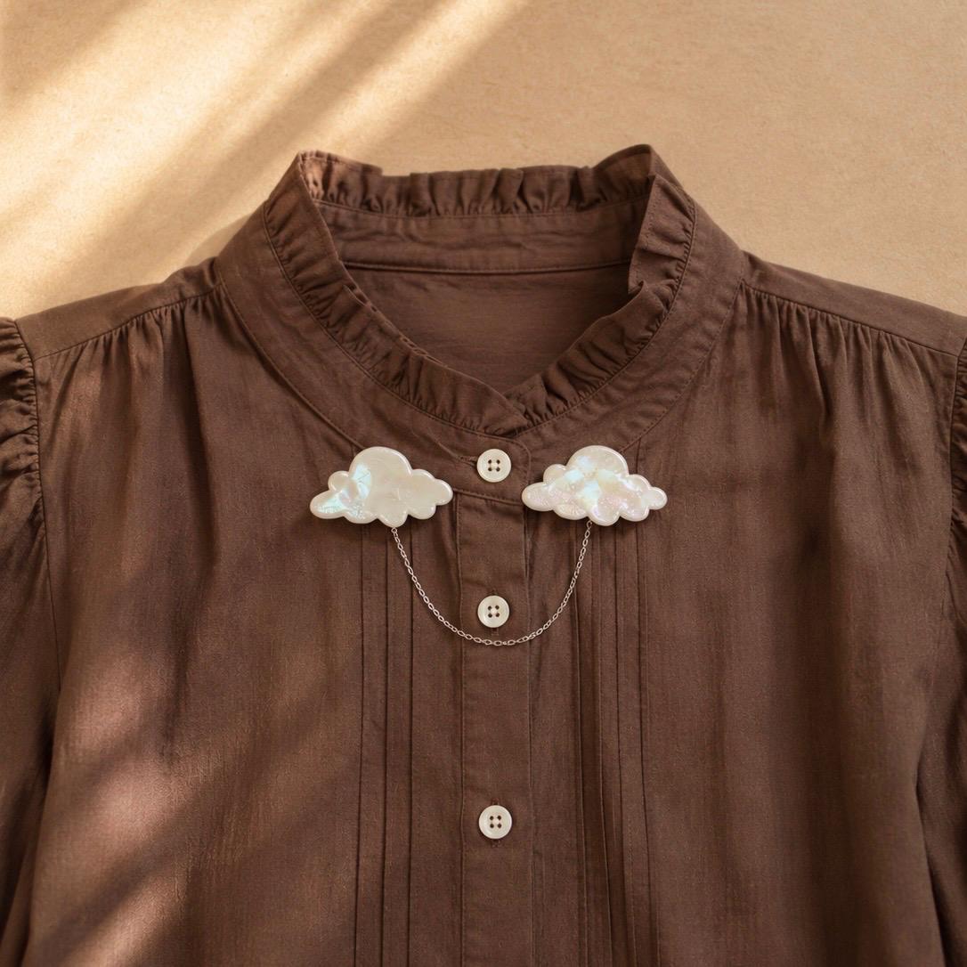 Nubes Collar Pin