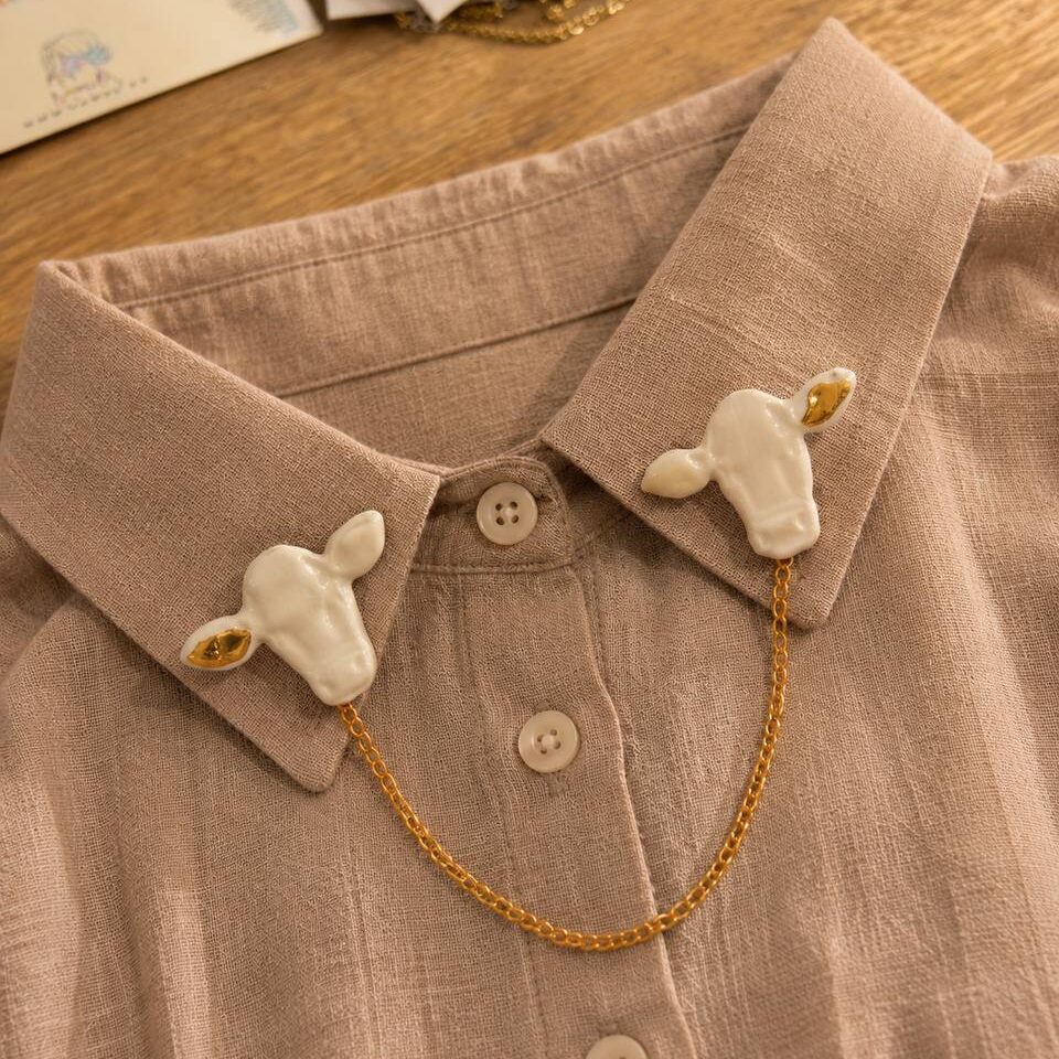 Vaquitas Collar Pin